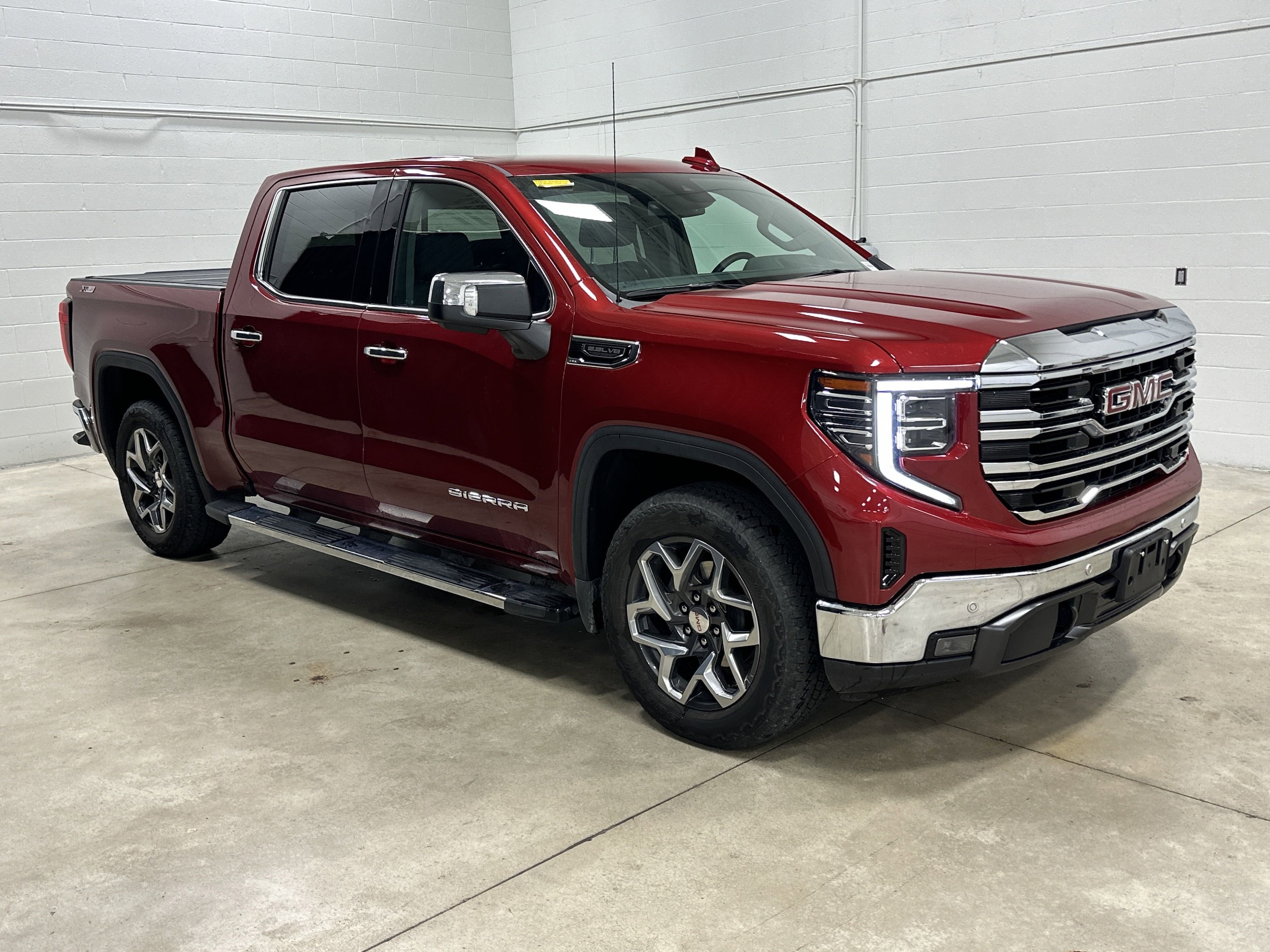 Used 2023 GMC Sierra 1500 SLT with VIN 3GTUUDED8PG163591 for sale in Kansas City