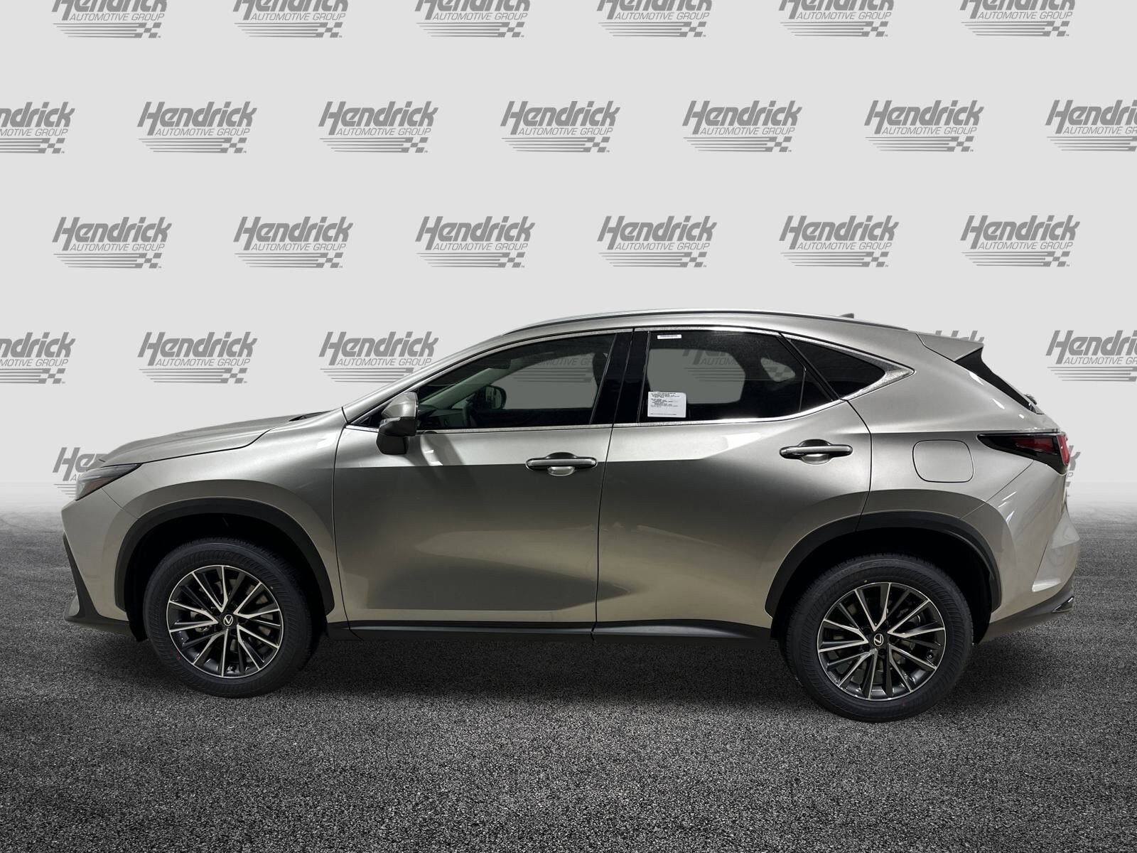 2026 Lexus NX 350 photo 4