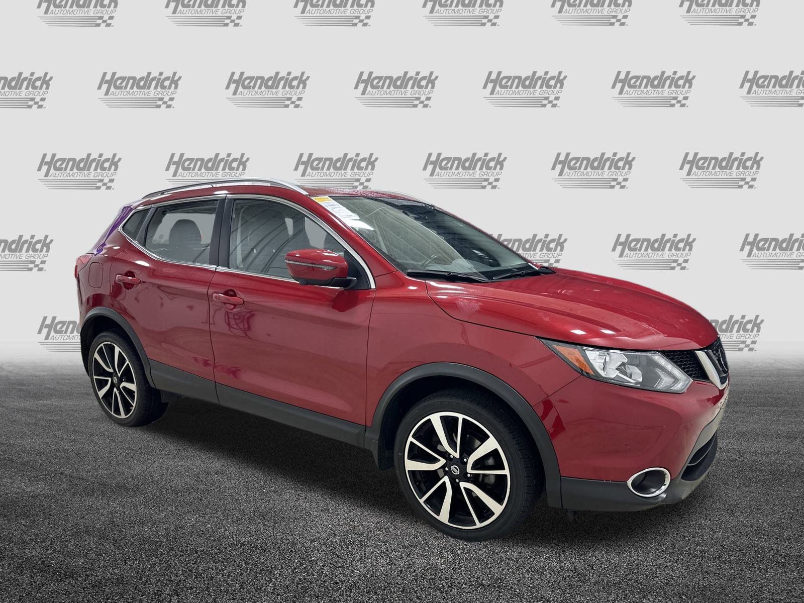 Used 2018 Nissan Rogue Sport SL with VIN JN1BJ1CRXJW286723 for sale in Kansas City
