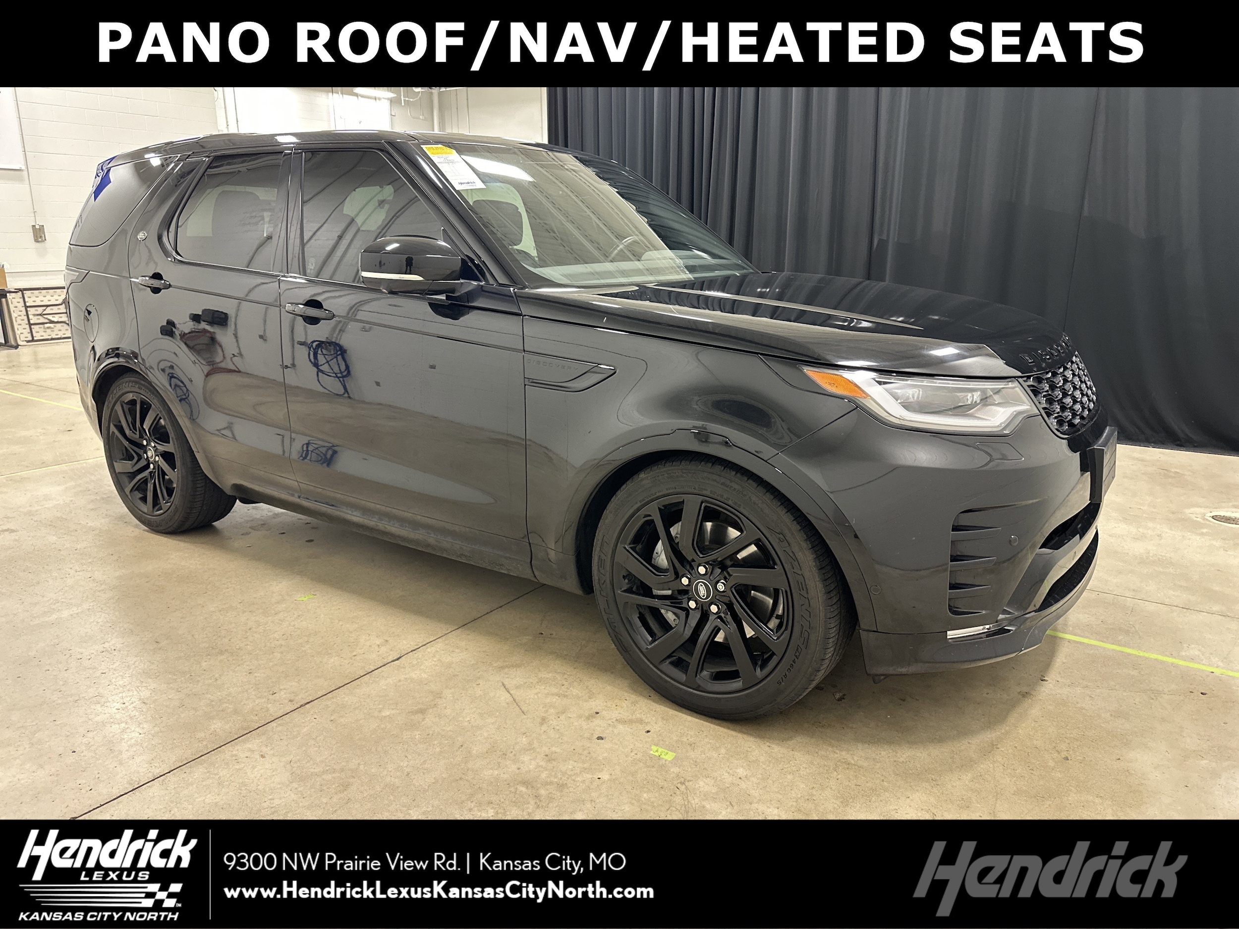 2023 Land Rover Discovery S R Dynamic's photo