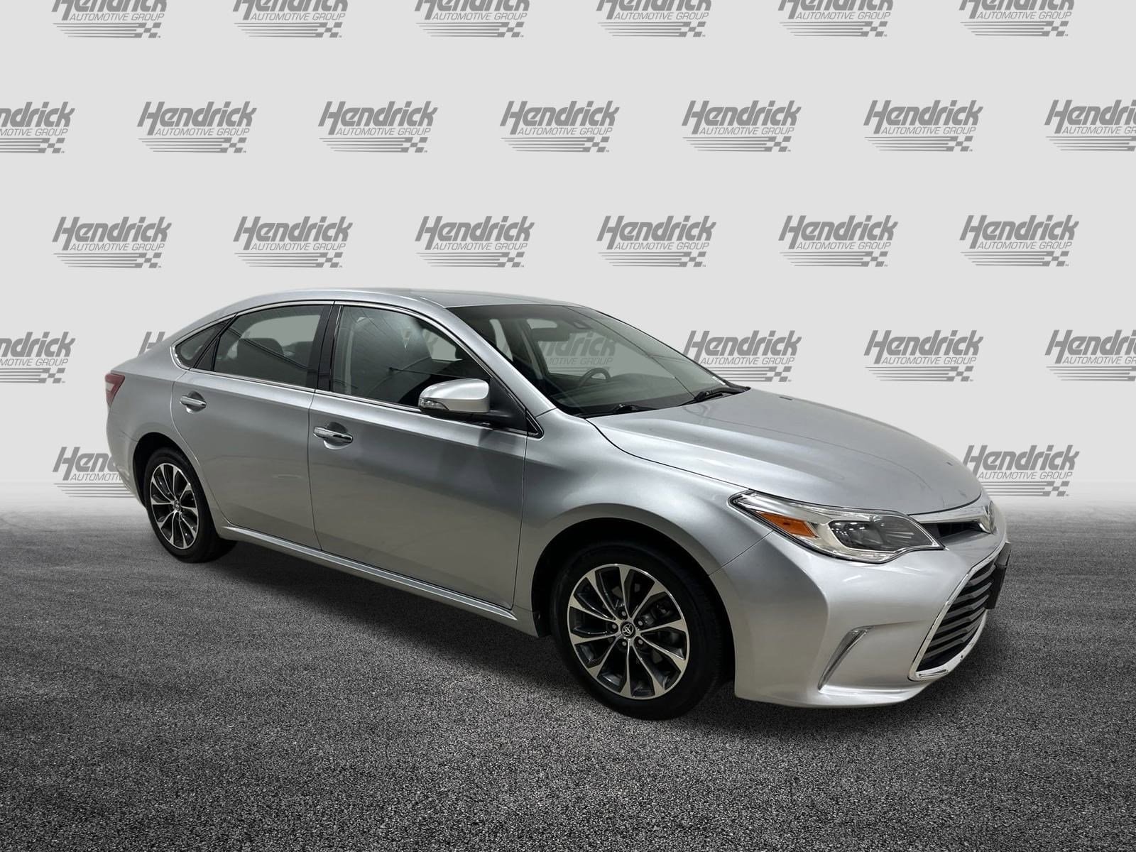 Used 2018 Toyota Avalon XLE with VIN 4T1BK1EB4JU286427 for sale in Kansas City