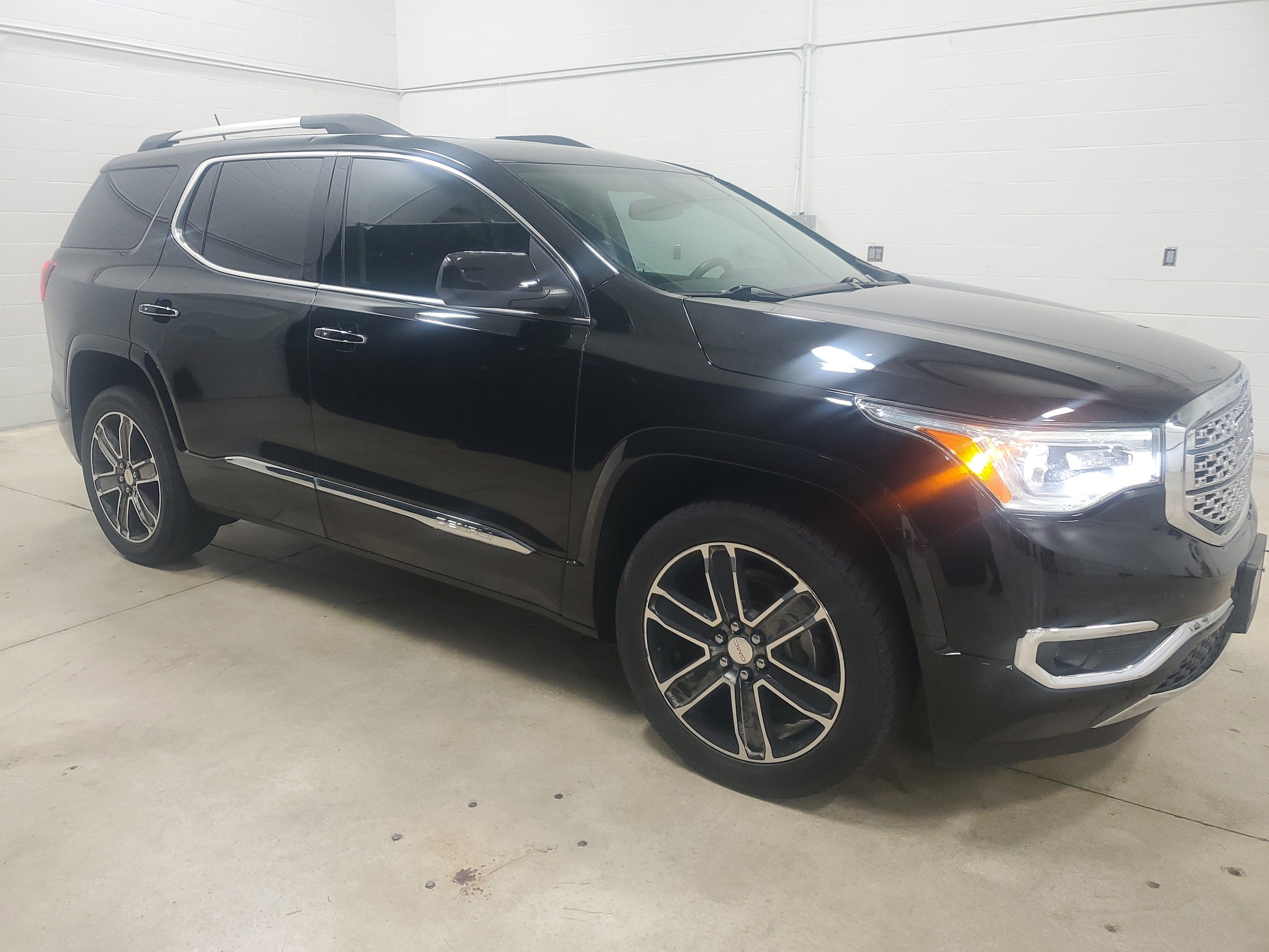Used 2017 GMC Acadia Denali with VIN 1GKKNXLS8HZ191811 for sale in Kansas City