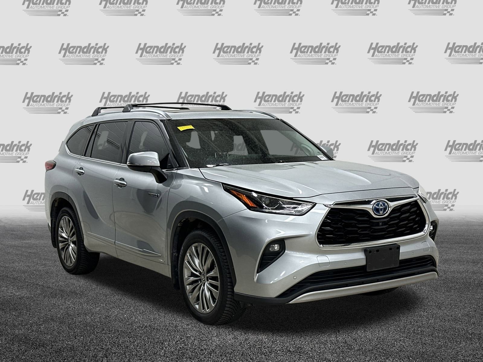 Used 2020 Toyota Highlander Platinum with VIN 5TDEBRCH9LS011571 for sale in Kansas City
