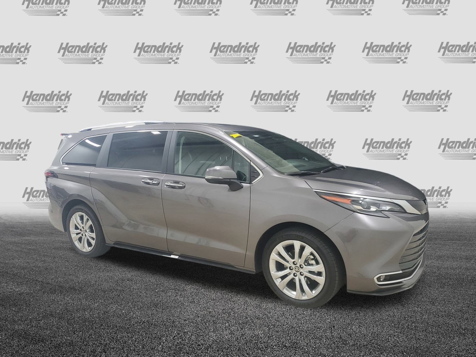 Used 2024 Toyota Sienna Platinum with VIN 5TDERKEC0RS212868 for sale in Kansas City
