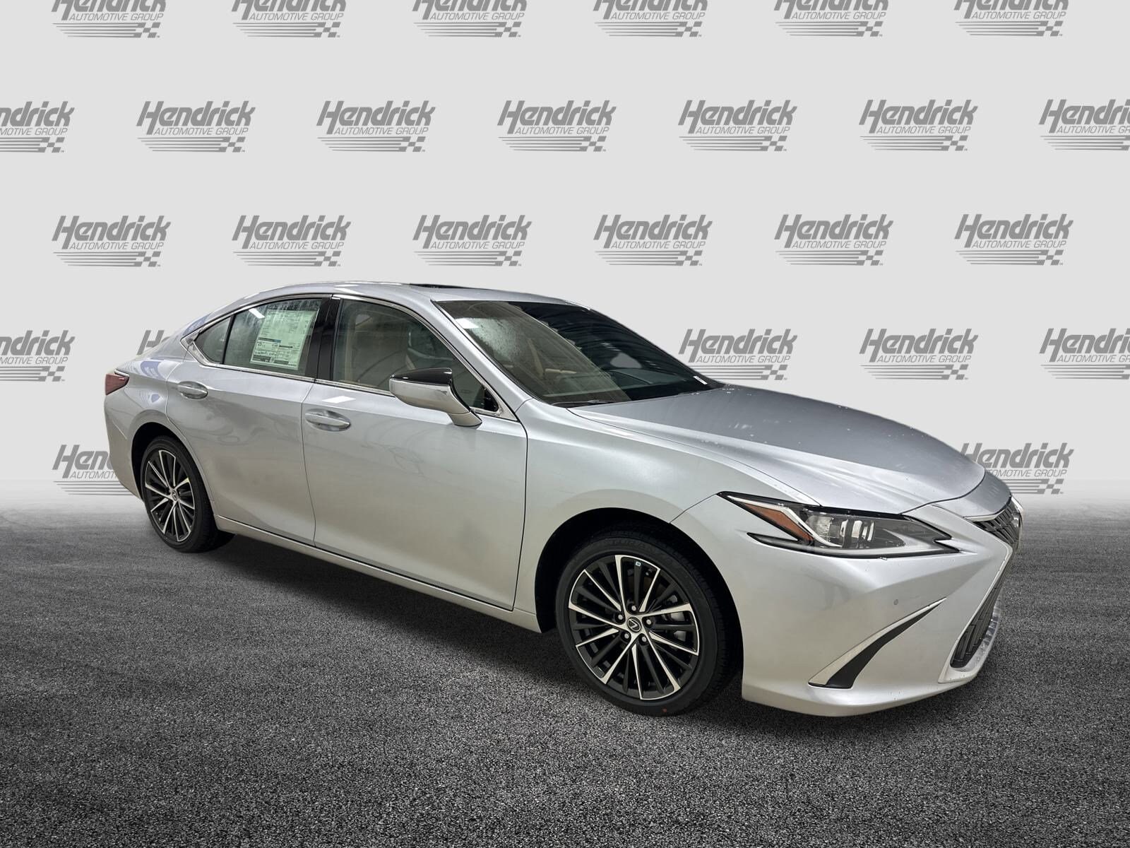 2025 Lexus ES 350 photo 2
