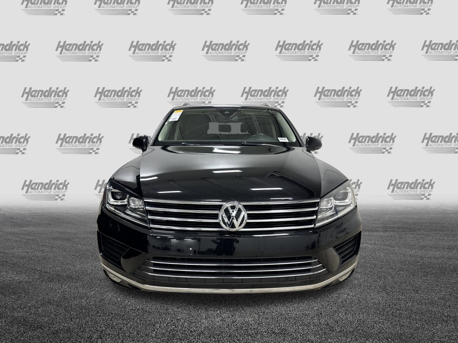 2015 Volkswagen Touareg V6 FSI TDI Hybrid photo 2