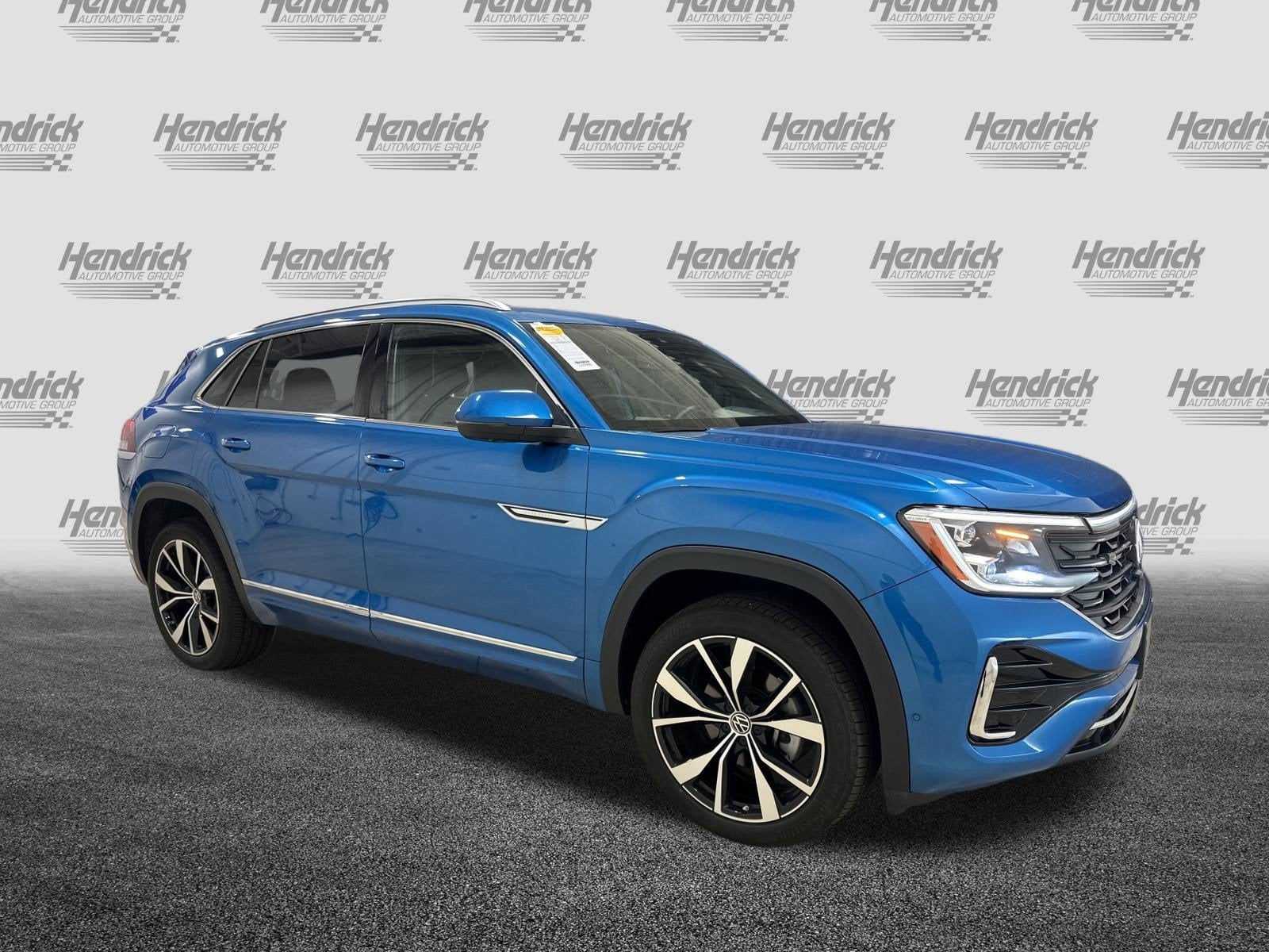 Used 2024 Volkswagen Atlas Cross Sport SEL Premium R-LINE with VIN 1V2FE2CA2RC257599 for sale in Kansas City