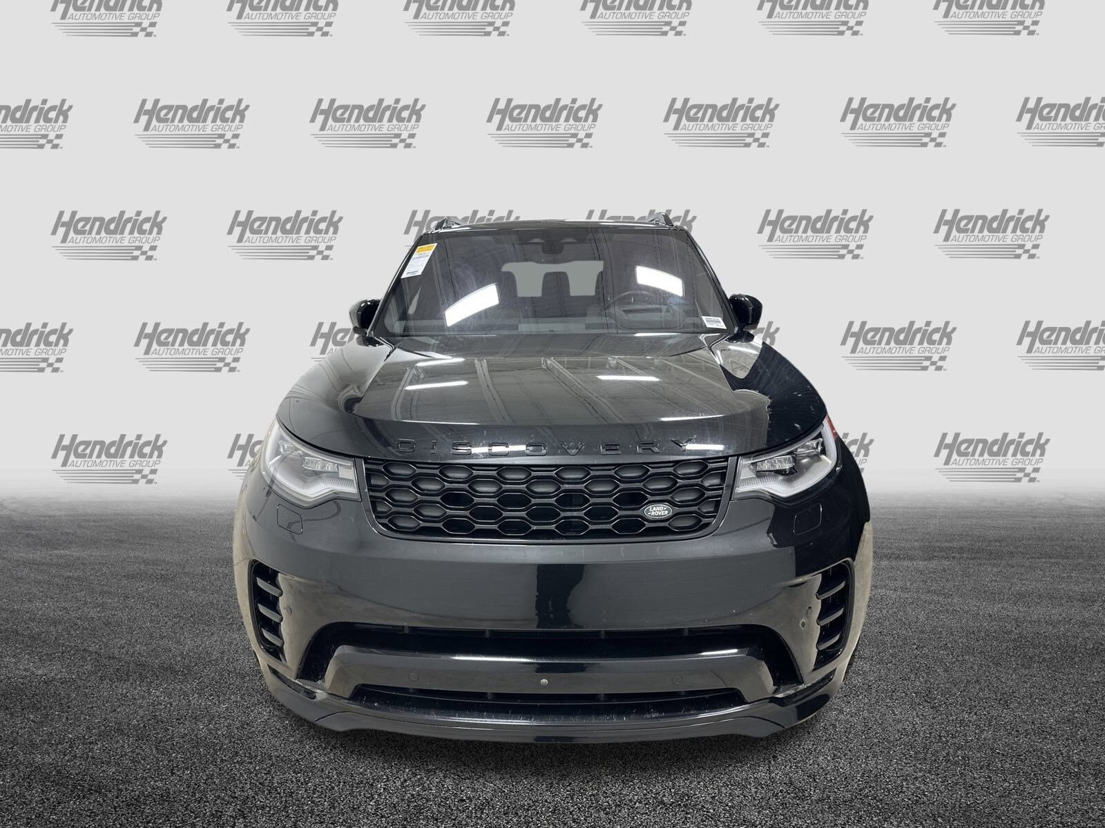 2022 Land Rover Discovery HSE R-Dynamic photo 3