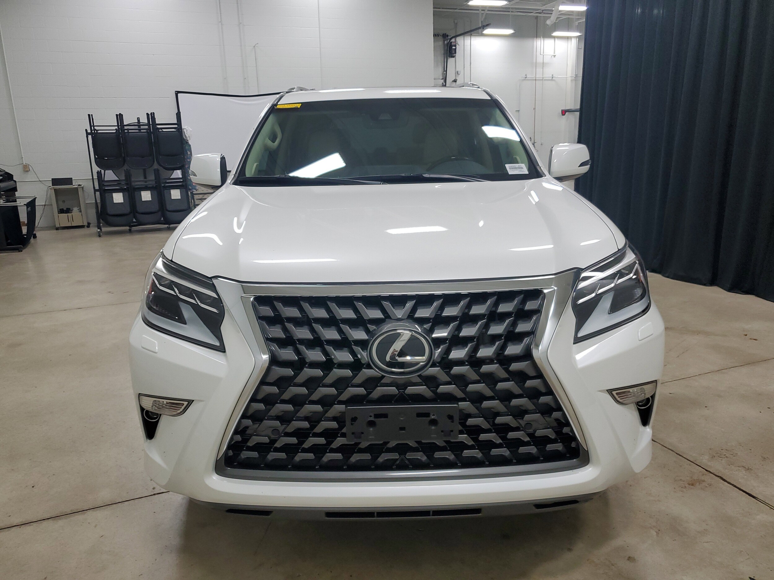 2021 Lexus GX 460 Premium photo 3
