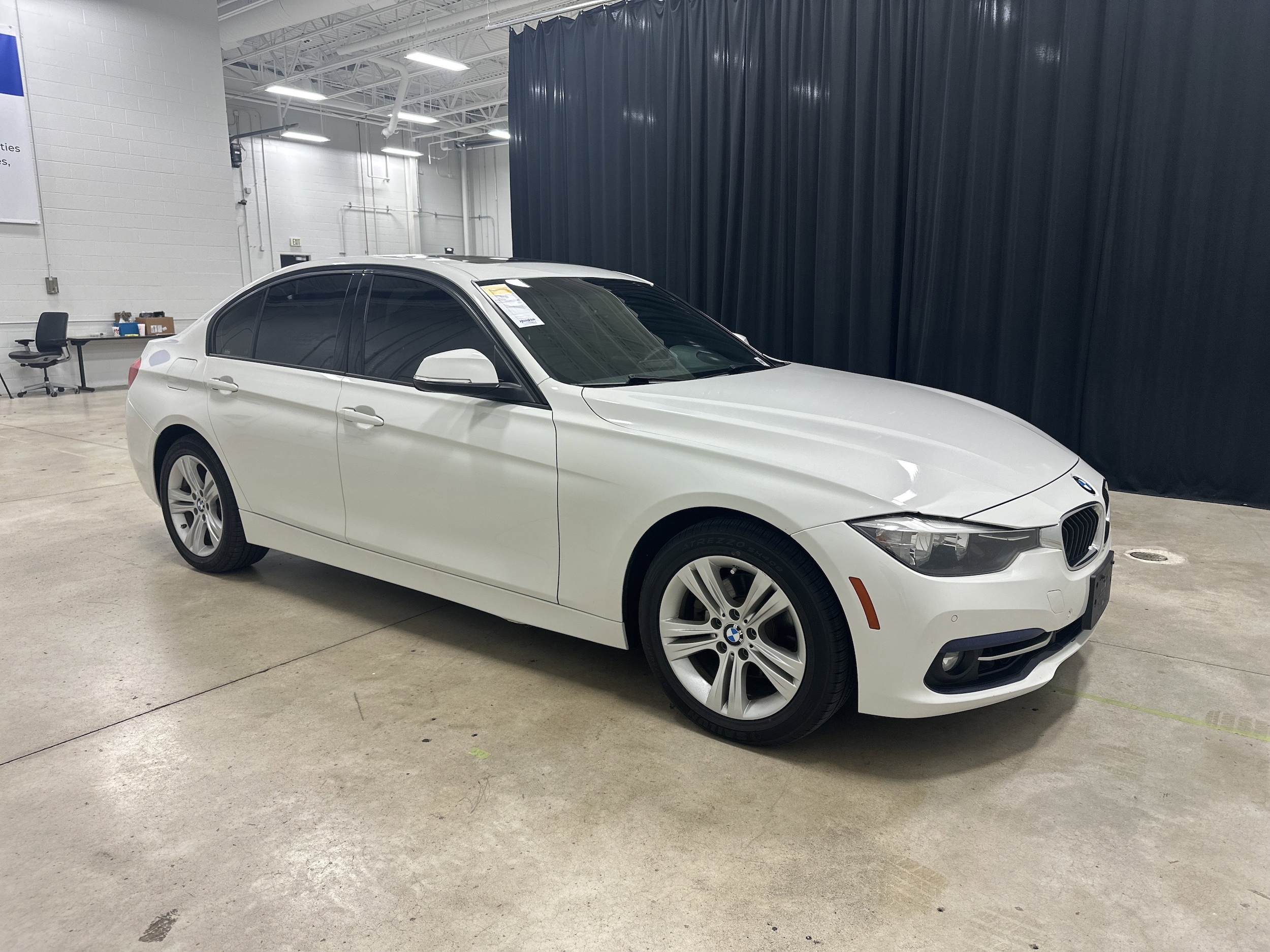 Used 2016 BMW 3 Series 328i with VIN WBA8E3G54GNT75620 for sale in Kansas City