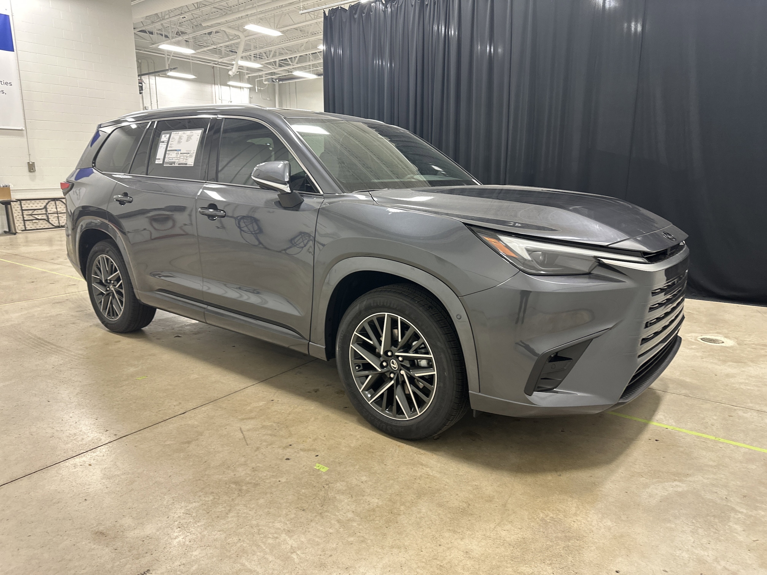 2026 Lexus TX Premium's photo