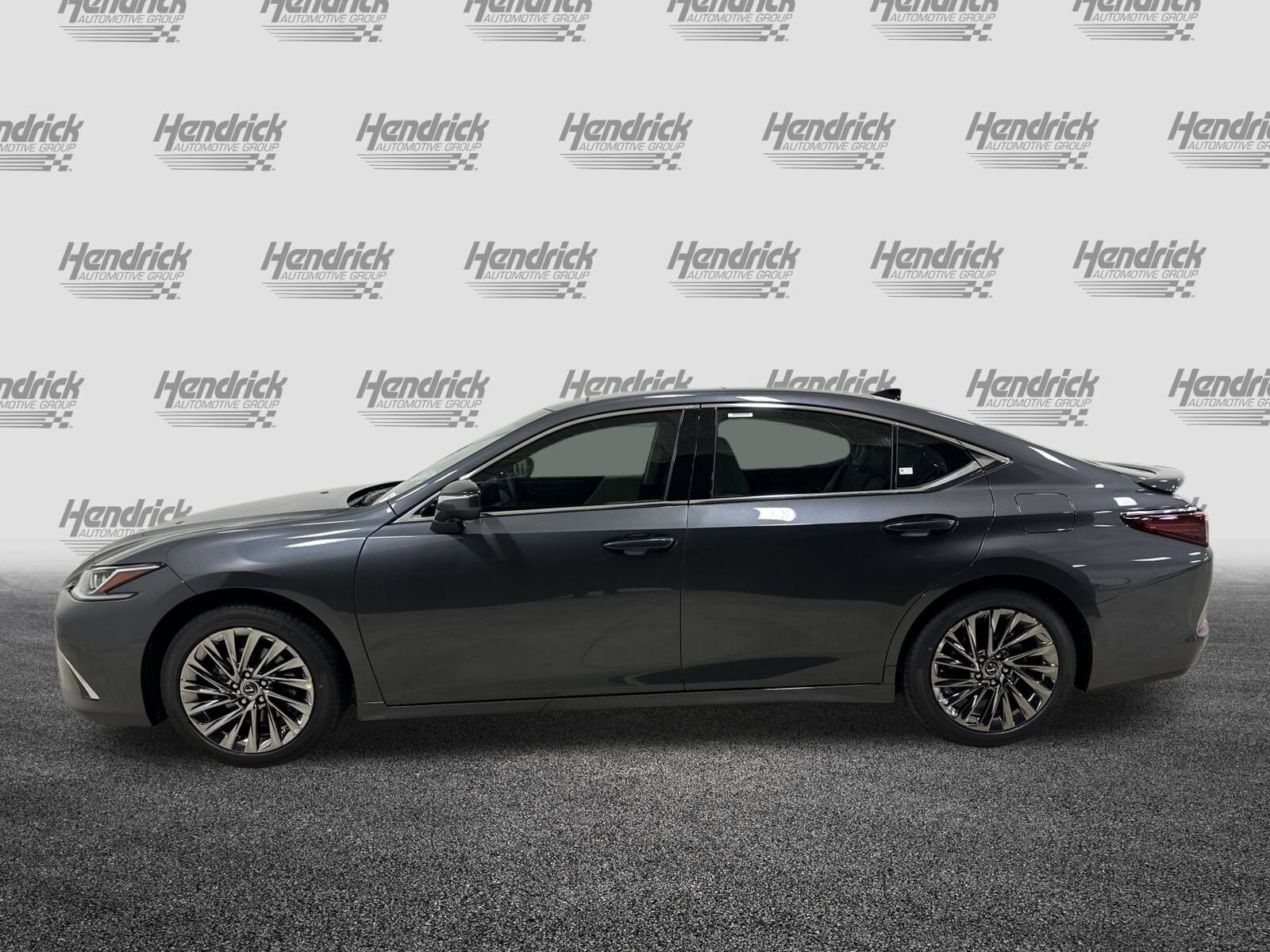 2025 Lexus ES 350 Luxury photo 4