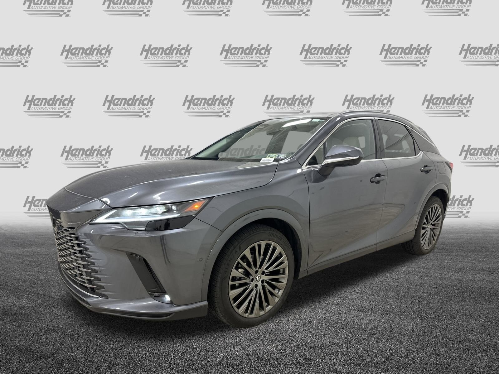 2025 Lexus RX 450h Luxury photo 4