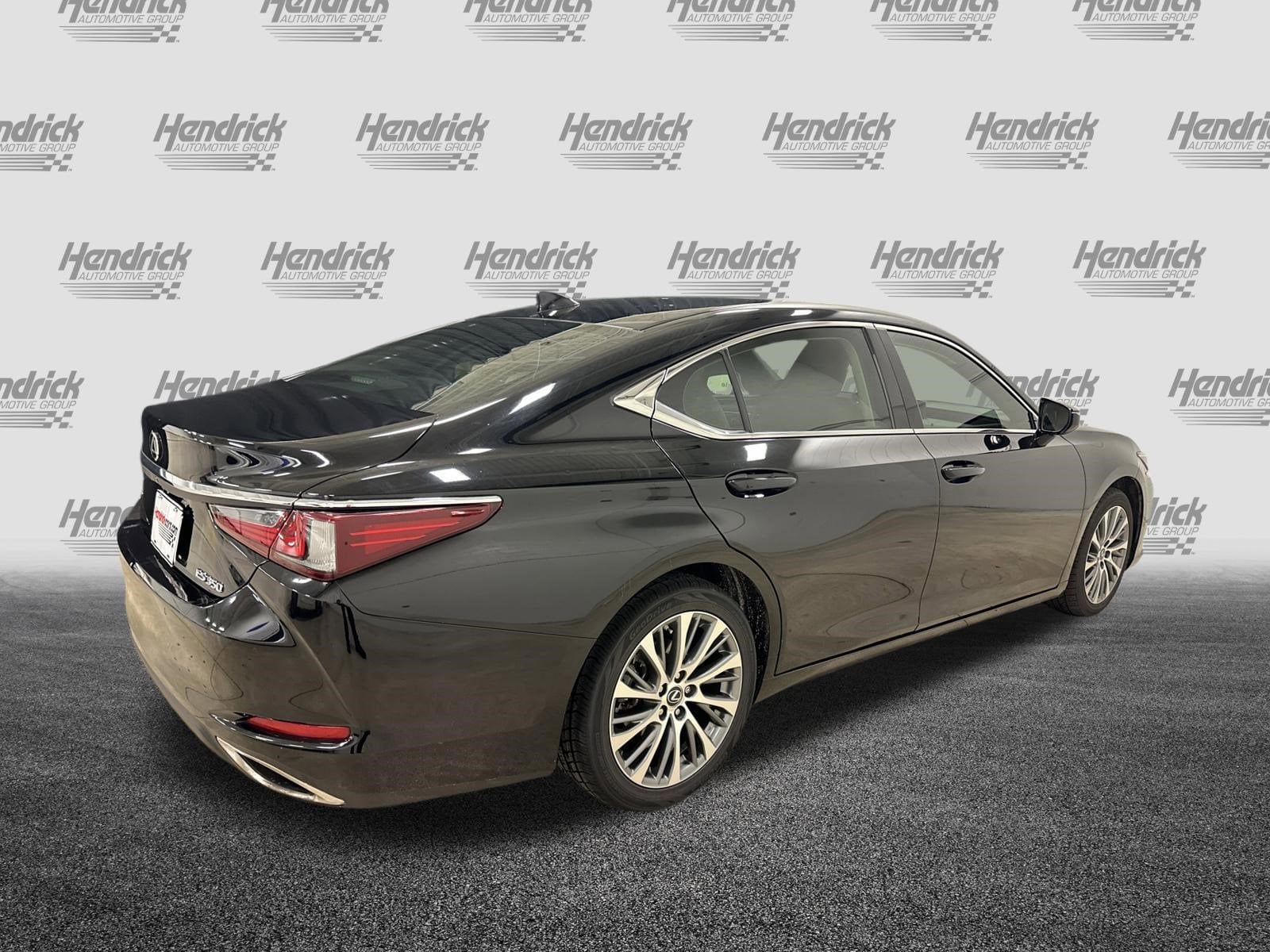 2019 LEXUS ES 350 photo 3
