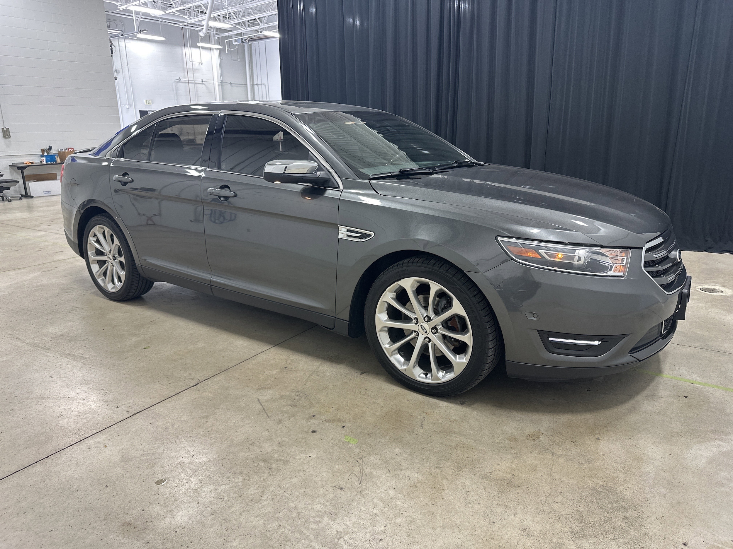 Used 2016 Ford Taurus Limited with VIN 1FAHP2J89GG123799 for sale in Kansas City