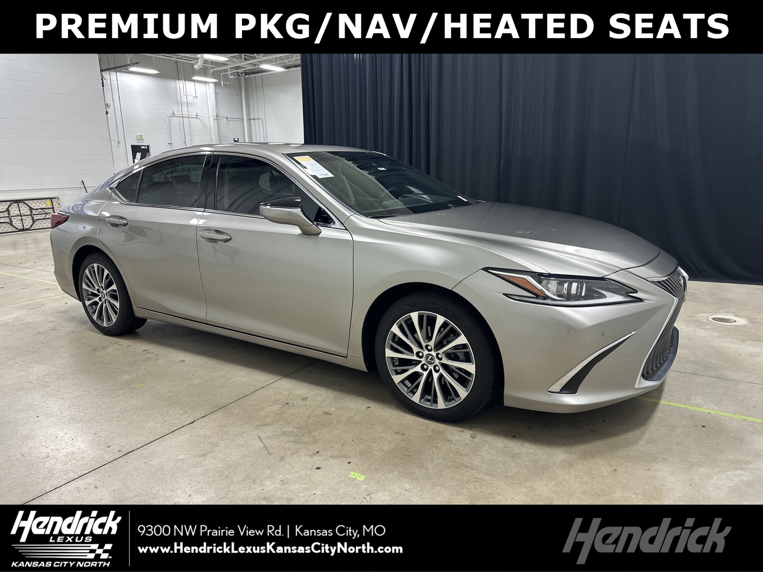 2019 Lexus ES 350's photo