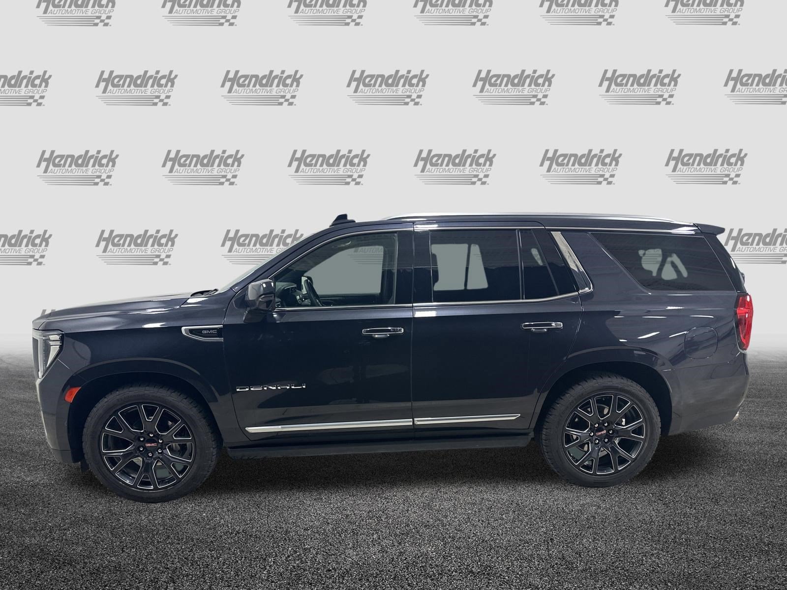 2023 GMC Yukon Denali photo 4