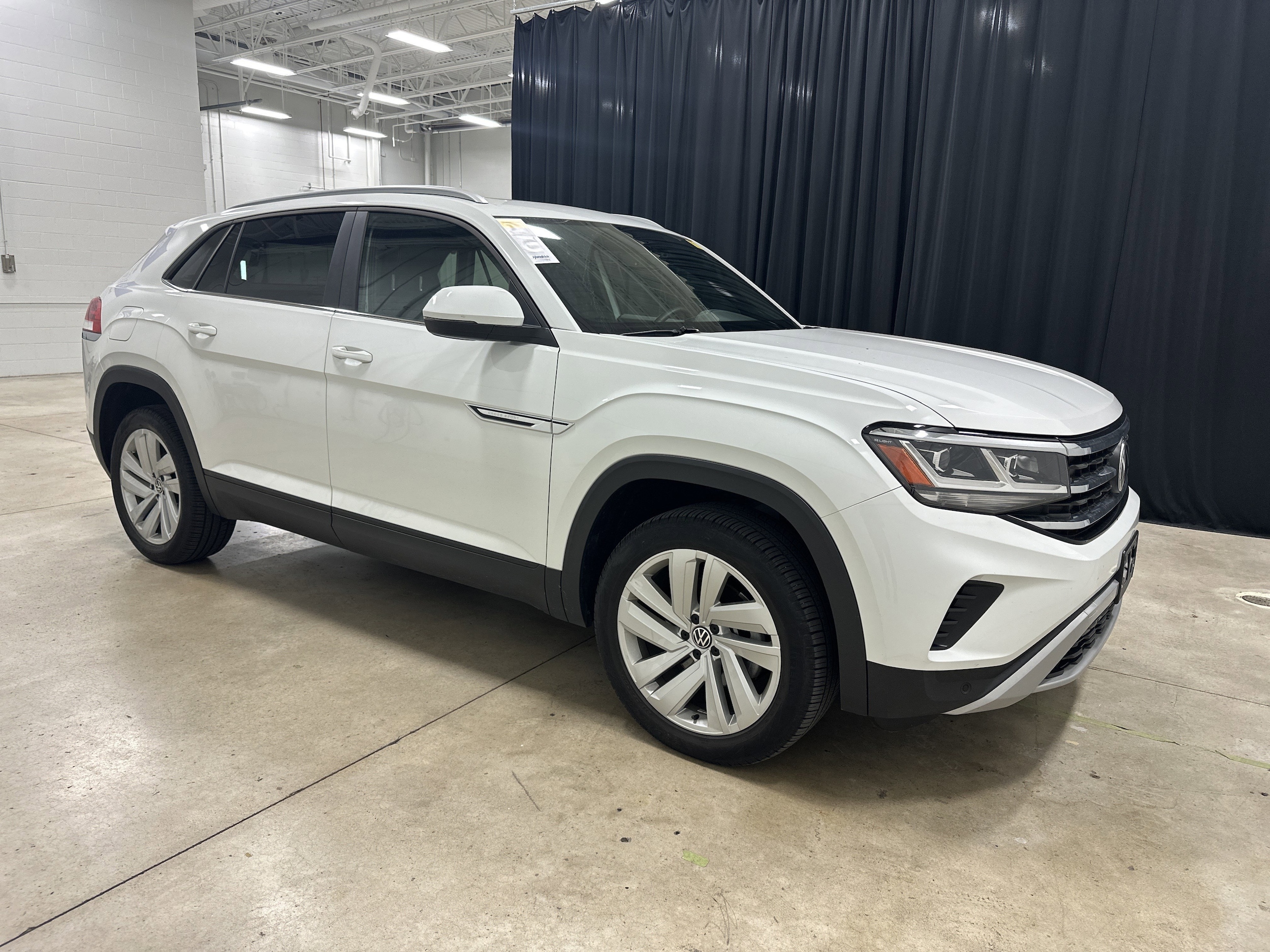Volkswagen Atlas Cross Sport 2.0T SE W/Technology