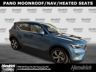 2025 Volvo XC40 Core Bright Theme SUV