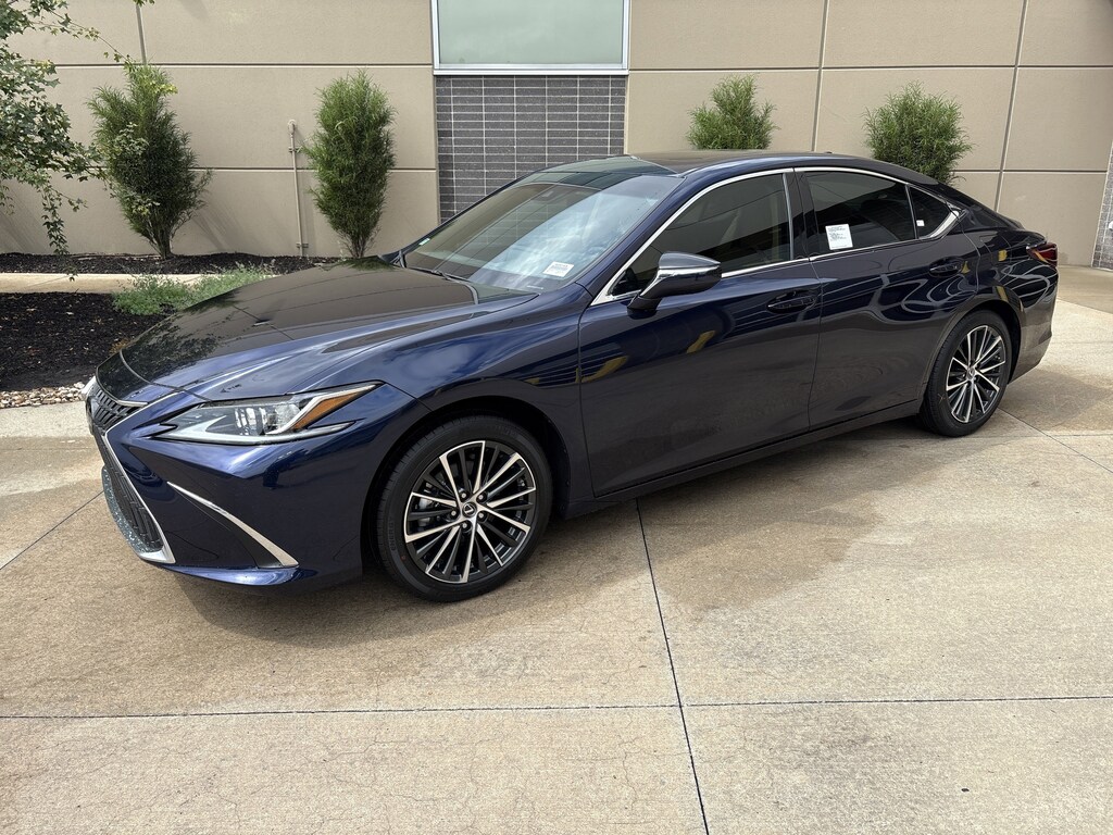 New 2025 Lexus ES 350 Sedan