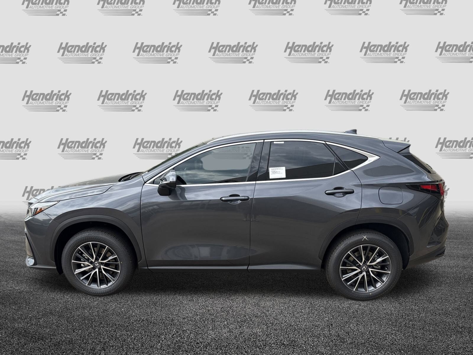 2025 Lexus NX 350 Premium AWD photo 4