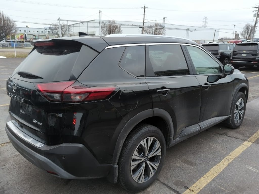 Used 2023 Nissan Rogue SV SUV