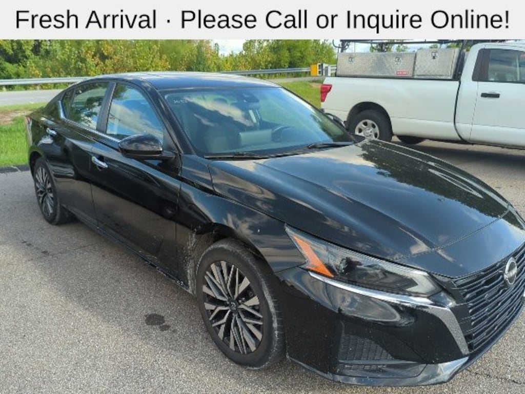 Used 2023 Nissan Altima 2.5 SV Sedan