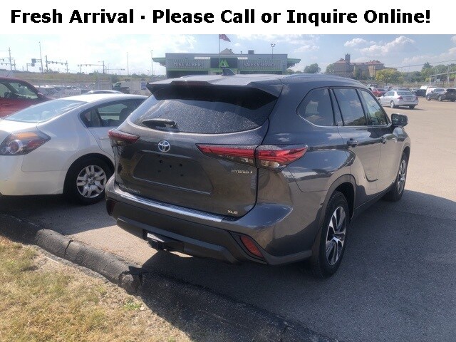2021 Toyota Highlander Hybrid XLE photo 4