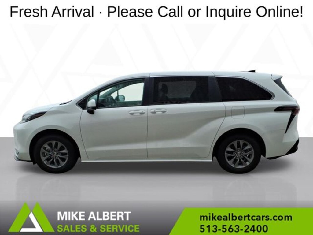 Used 2024 Toyota Sienna LE 8 Passenger Minivan/Van
