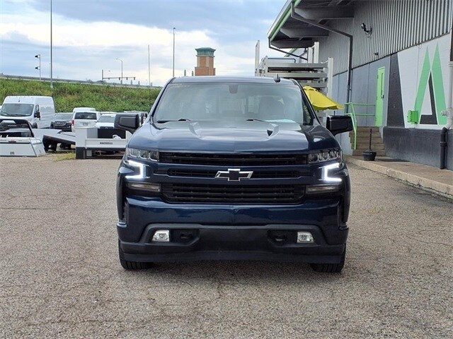 2021 Chevrolet Silverado 1500 RST photo 2