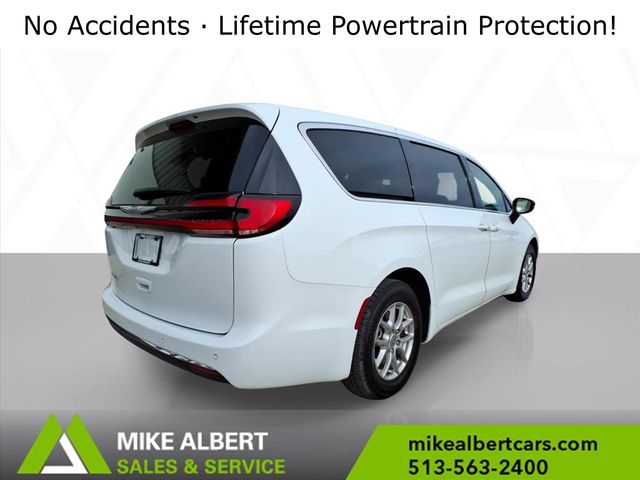 View vehicle photo 7