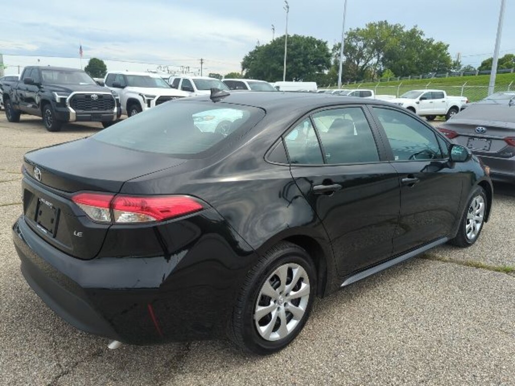 Used 2025 Toyota Corolla LE Sedan