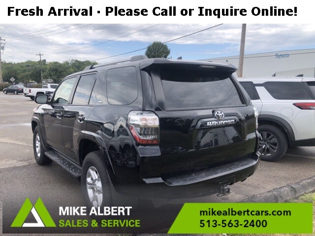 2019 Toyota 4Runner SR5 photo 2