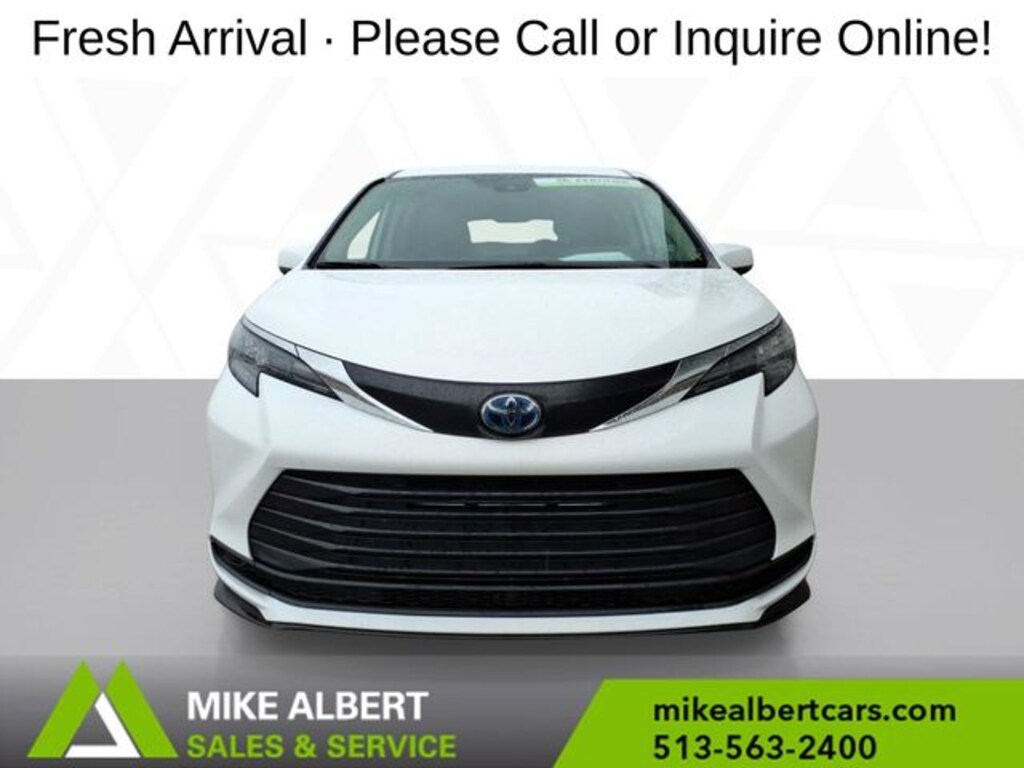 Used 2024 Toyota Sienna LE 8 Passenger Minivan/Van