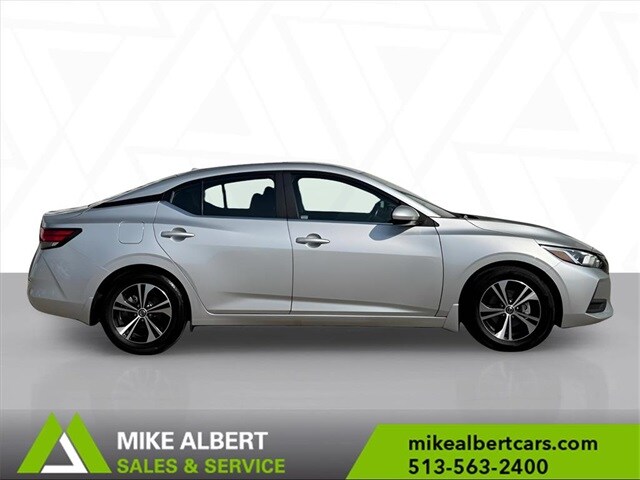 2022 Nissan Sentra SV photo 2