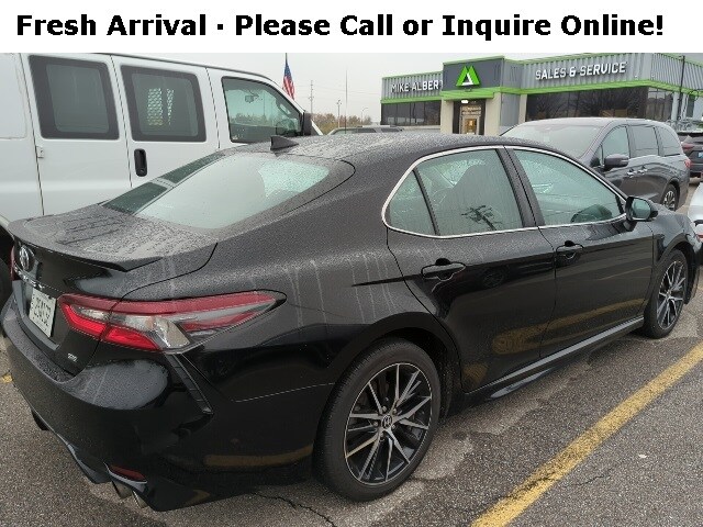 2023 Toyota Camry SE photo 4