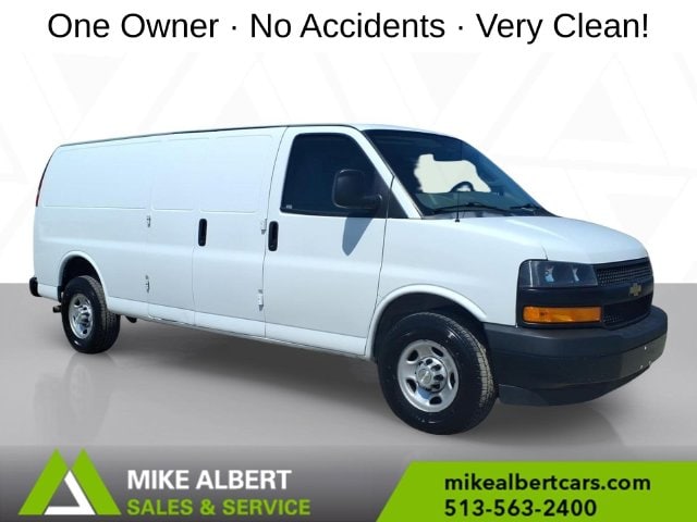 2022 Chevrolet Express Cargo Blanco (Summit White) Van Tracción trasera 6 velocidades Automática marcha alta