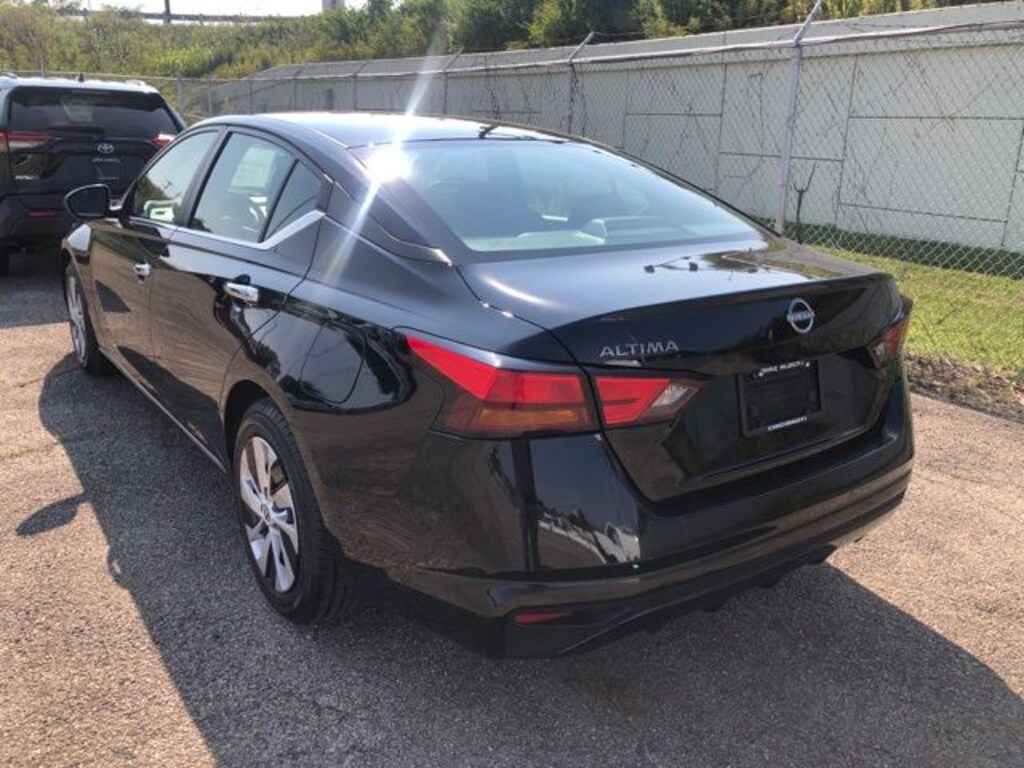 Used 2023 Nissan Altima 2.5 S Sedan