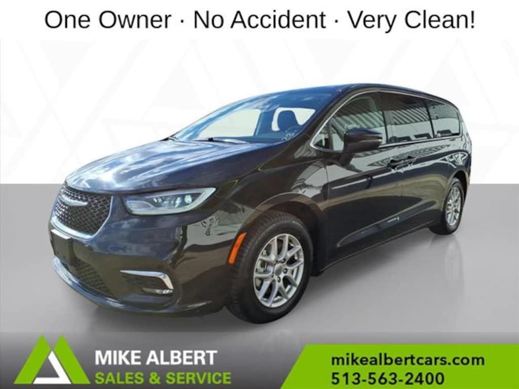 Used 2023 Chrysler Pacifica Touring L Minivan/Van