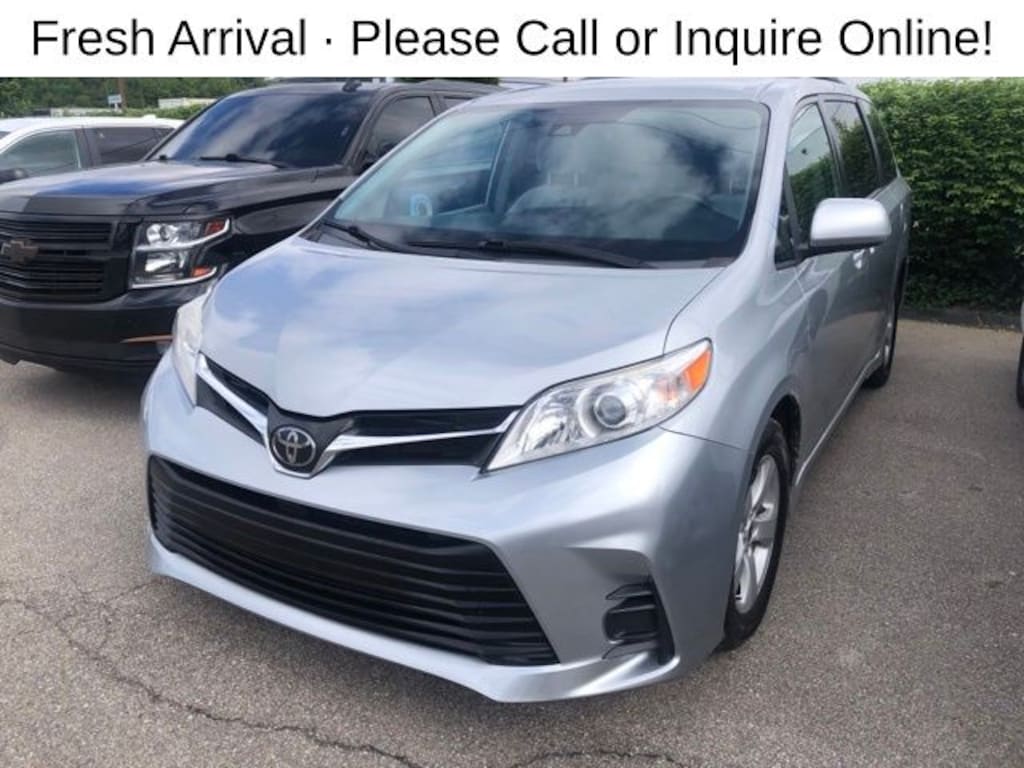 Used 2020 Toyota Sienna LE 8 Passenger Minivan/Van
