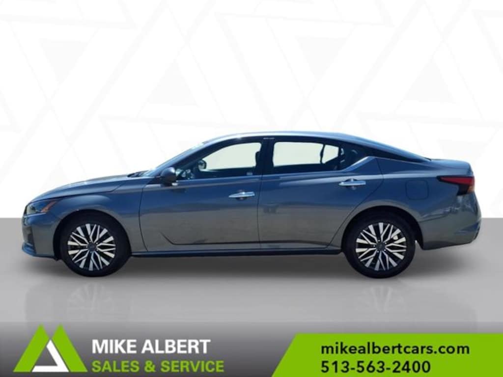 Used 2024 Nissan Altima 2.5 SV Sedan
