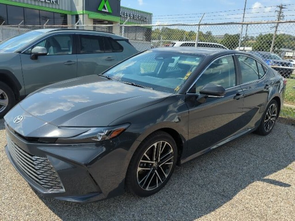 Used 2025 Toyota Camry XLE Sedan