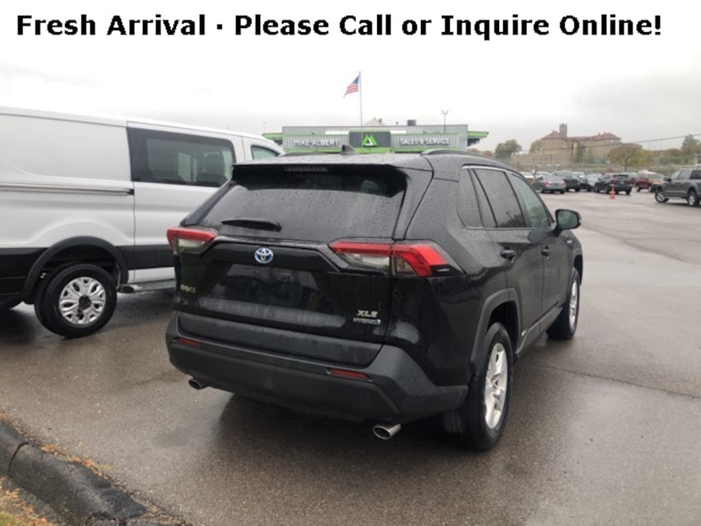 Used 2021 Toyota RAV4 Hybrid XLE SUV