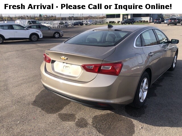 2023 Chevrolet Malibu LS photo 4