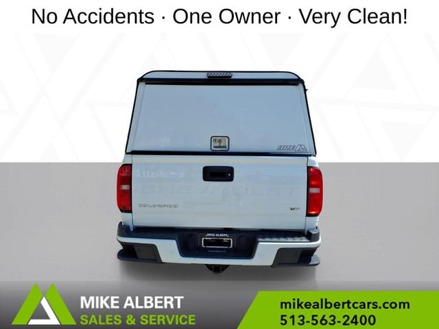 View vehicle photo 6