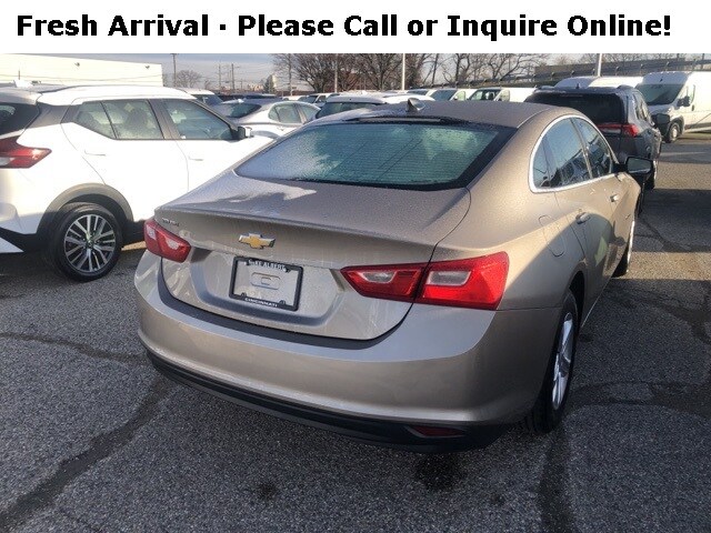 2023 Chevrolet Malibu LS photo 4