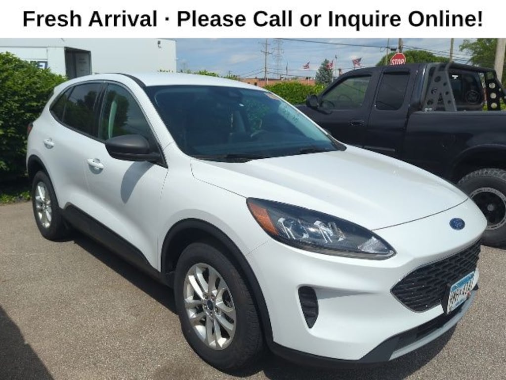 Used 2022 Ford Escape Hybrid SE SUV