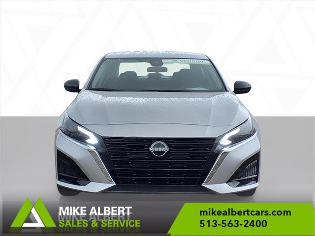 2024 Nissan Altima 2.5 SV photo 2