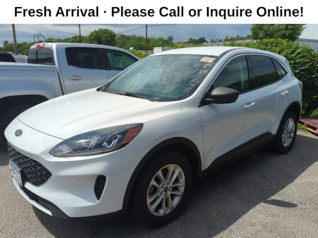Used 2022 Ford Escape Hybrid SE SUV