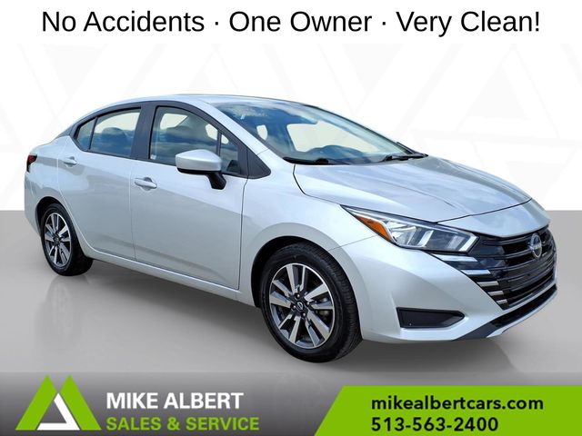2023 Nissan Versa 1.6 SV CVT's photo